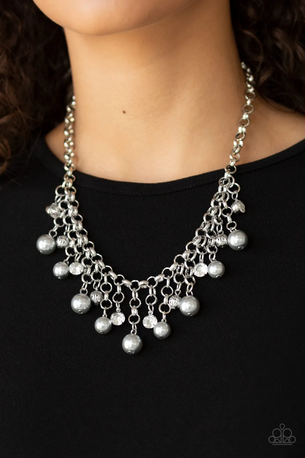 Paparazzi HEIR-headed - Silver Necklace